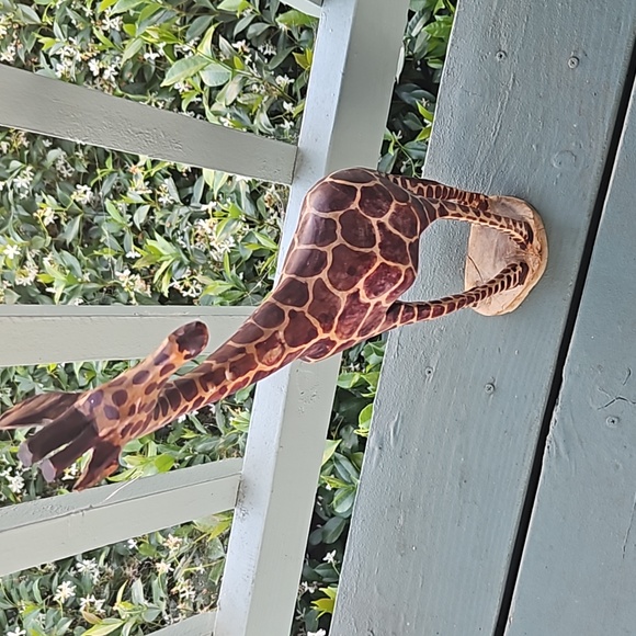 🩵 2 foot tall wood carved giraffe figurine - Picture 13 of 13